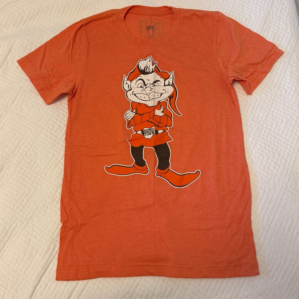 Browns Elf shirt. Unisex size S/M. NWOT